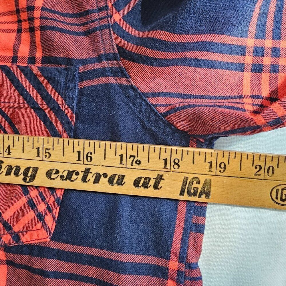 EUC OLD NAVY PLAID THE CLASSIC SHIRT BUTTON DOWN SIZE SMALL WOMENS - Picture 13 of 14